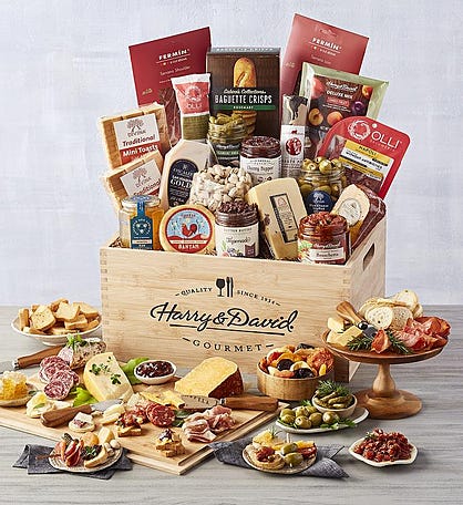 Gourmet Charcuterie and Cheese Entertainer&#39;s Crate
